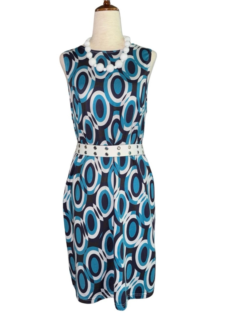 Mod Shift Dress Blue Geometric Print
Sleeveless Retro Office Maximalist - Picture 3 of 10